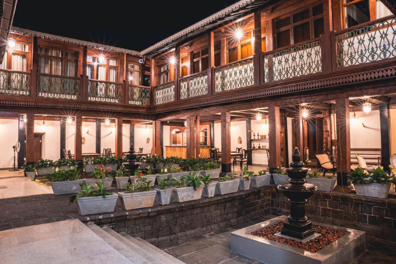 Sawantwadi Palace Boutique Art Hotel Exterior photo